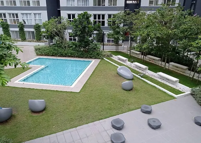 Cozyhome Unique Colourblock Homestay Kajang
