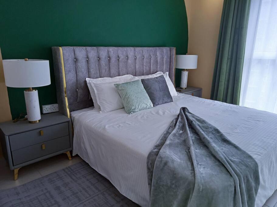 Apartment Cozyhome Unique Colourblock